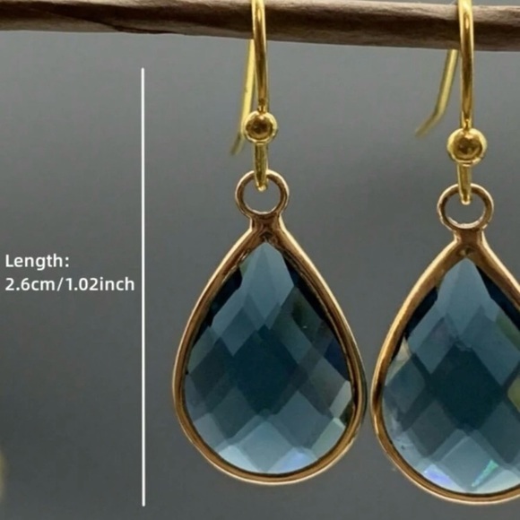 NEW!! Blue Teardrop Dangle Earrings - Picture 4 of 4